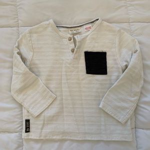 Lightly worn Zara baby boy Henley long sleeve.